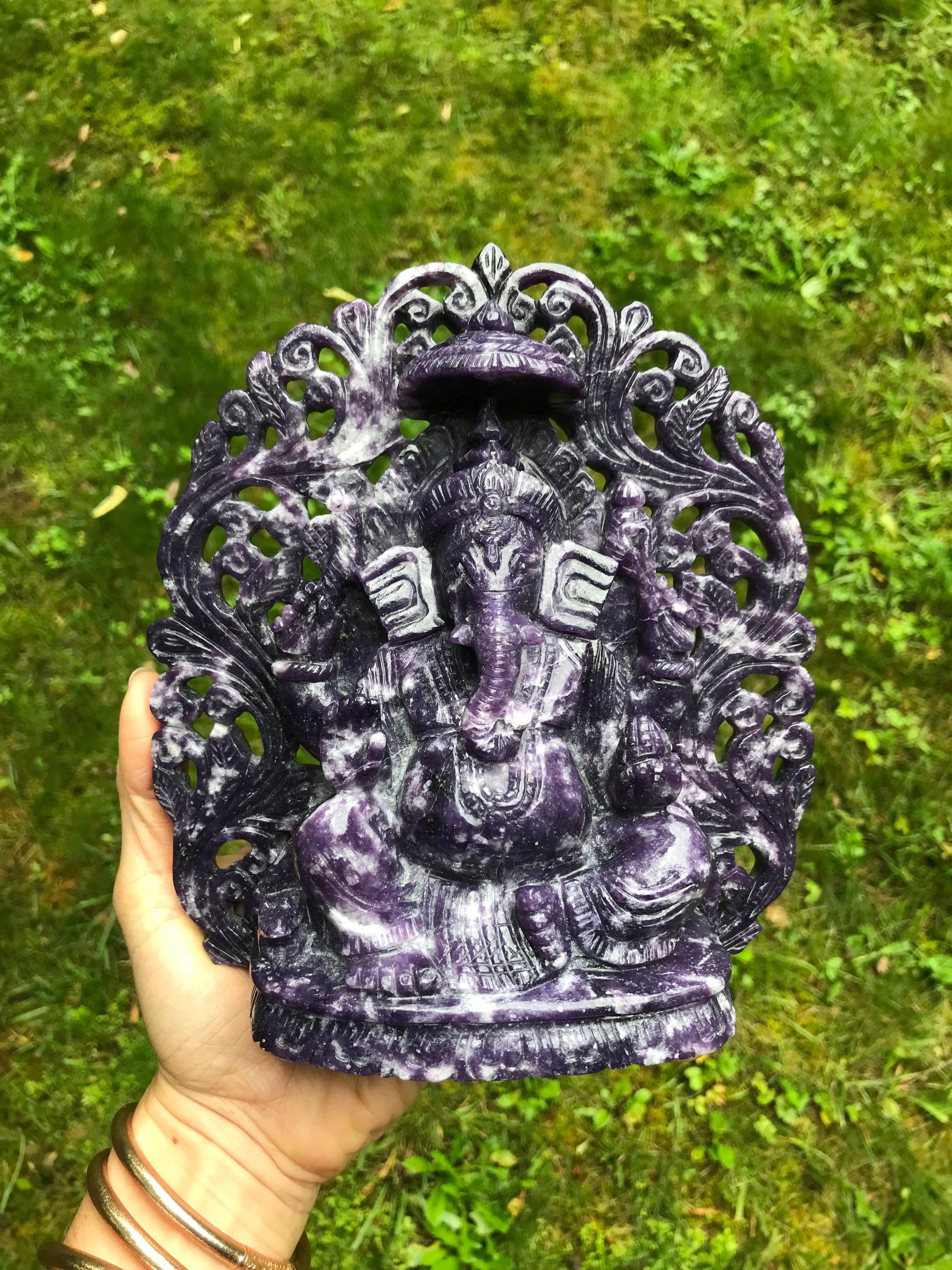 CRYSTAL CARVINGS – The Crystal Lion